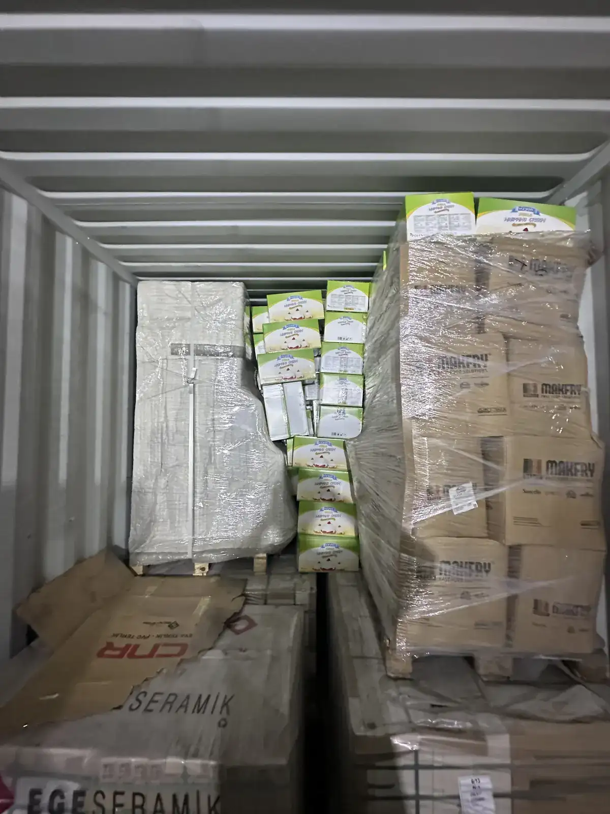 Marchandise arrimée sur toute la longueur du conteneur